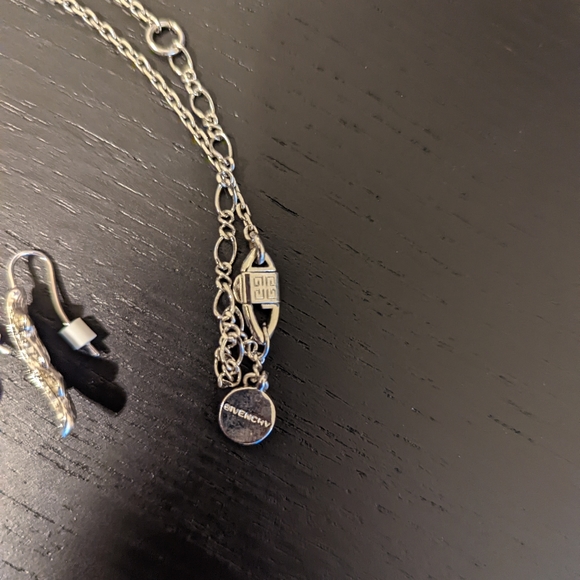 Necklace and earrings sets - Picture 3 of 5